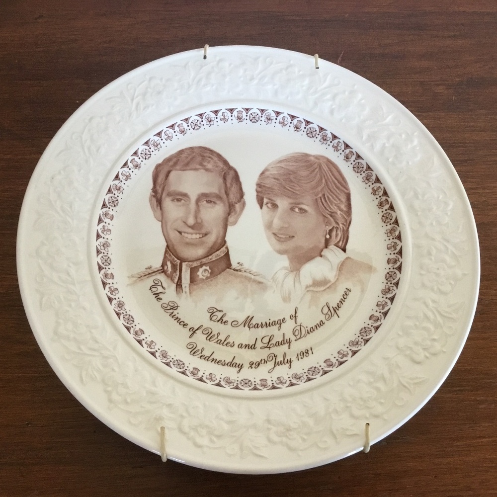 Prince Charles &Lady Diana Spencer Commemorative Wedding Plate